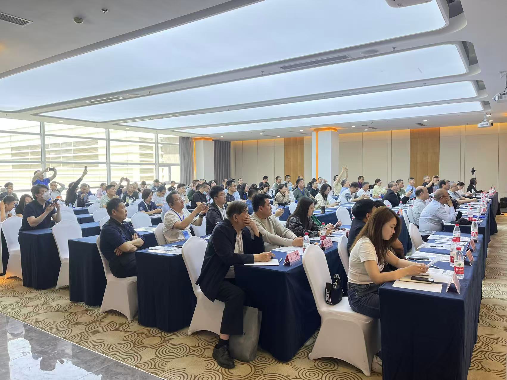 2022年8月24新疆乌鲁木齐  西部供热双碳路径学术交流会